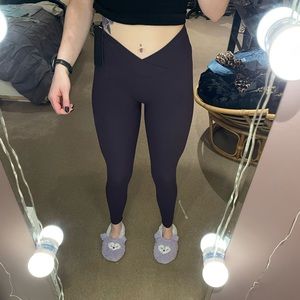 Alphalete purple leggings